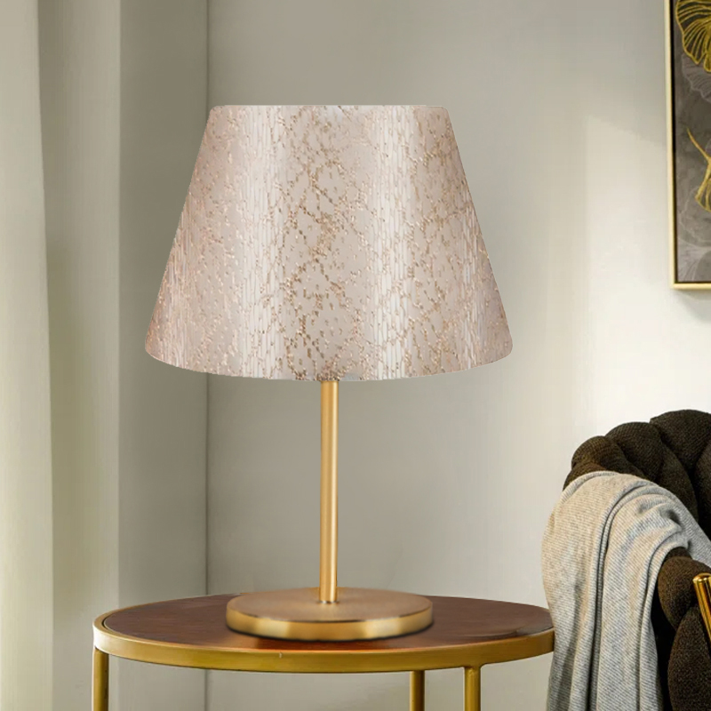 Φωτιστικό επιτραπέζιο Art Maison Slender ύφασμα Pvc χρώμα χρυσό 22x17x37εκ.