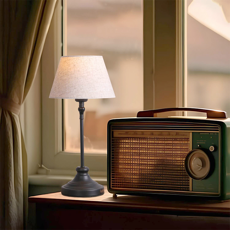 Φωτιστικό επιτραπέζιο Art Maison Pitcher E27 μεταλλικό - ύφασμα Pvc χρώμα μαύρο - κρεμ Ø22x48εκ.